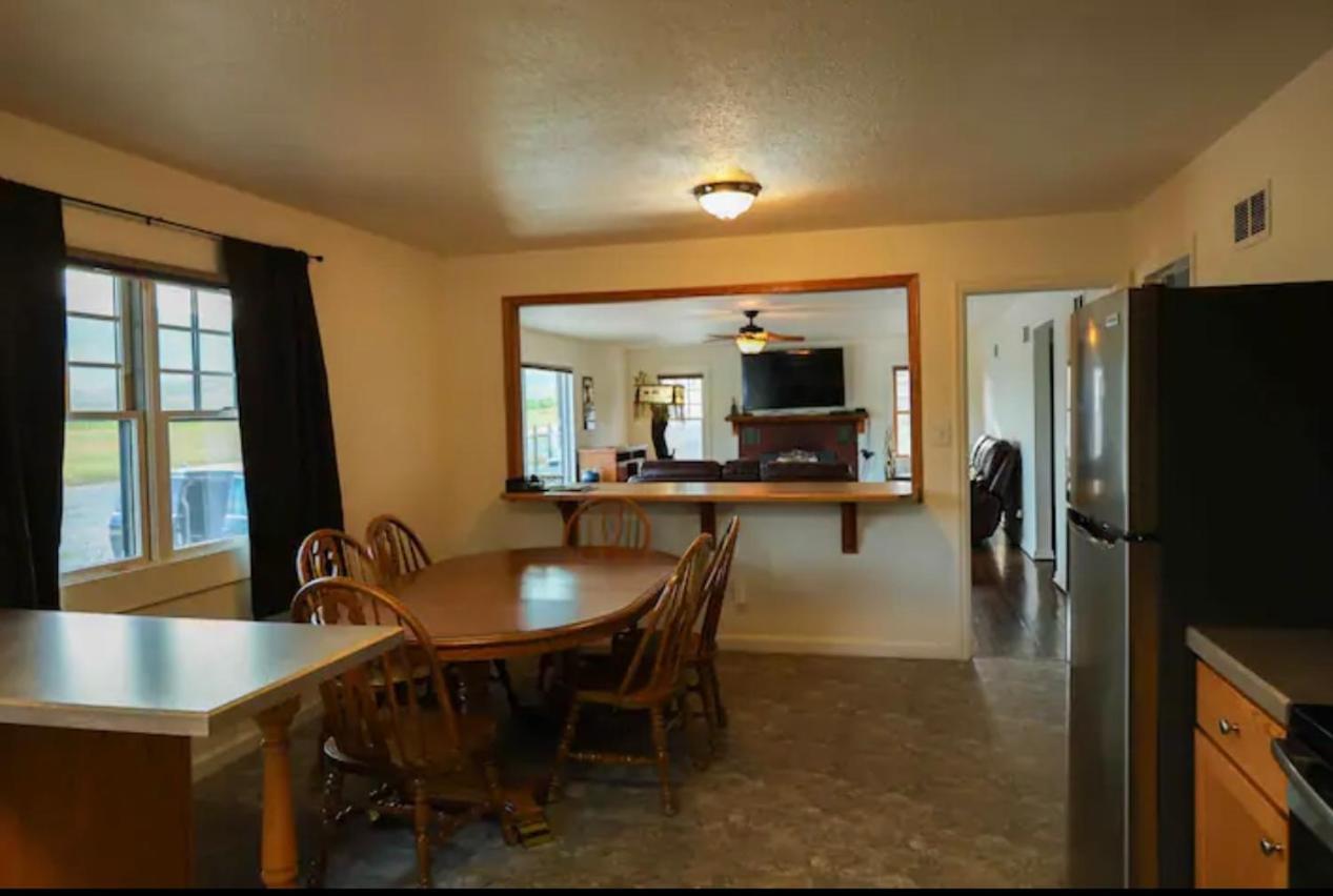 Sportsman Lodge Melrose Mt Butte ภายนอก รูปภาพ
