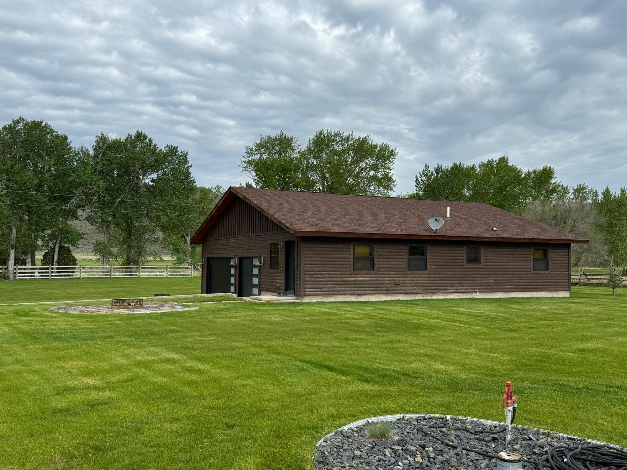 Sportsman Lodge Melrose Mt Butte ภายนอก รูปภาพ