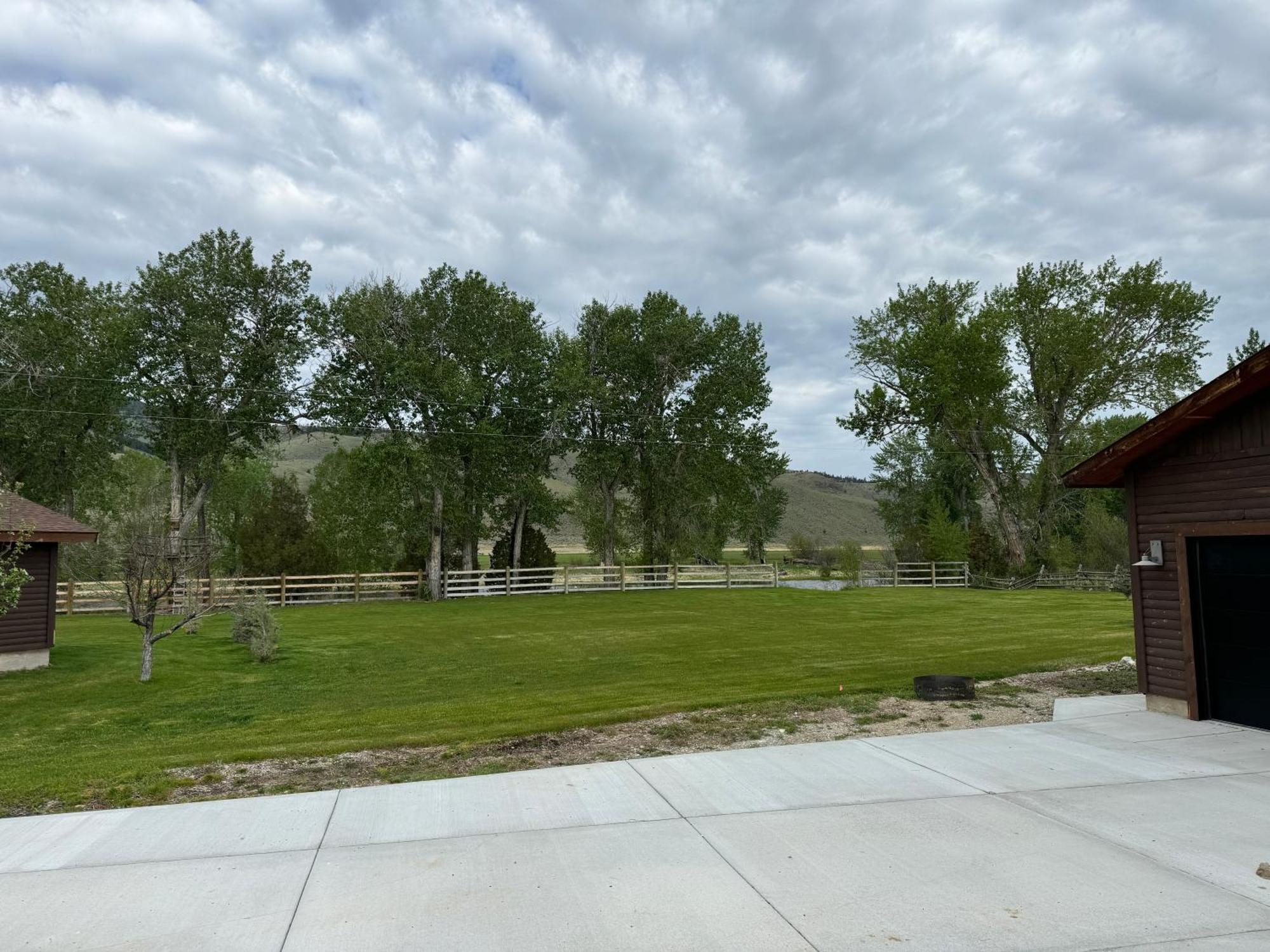 Sportsman Lodge Melrose Mt Butte ภายนอก รูปภาพ